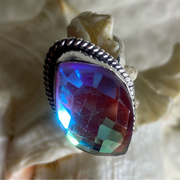 Sparkly Rainbow Mystic Topaz faceted cut statement ring - Picture 4 of 12